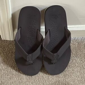NEW DOCKERS FLIP FLOPS